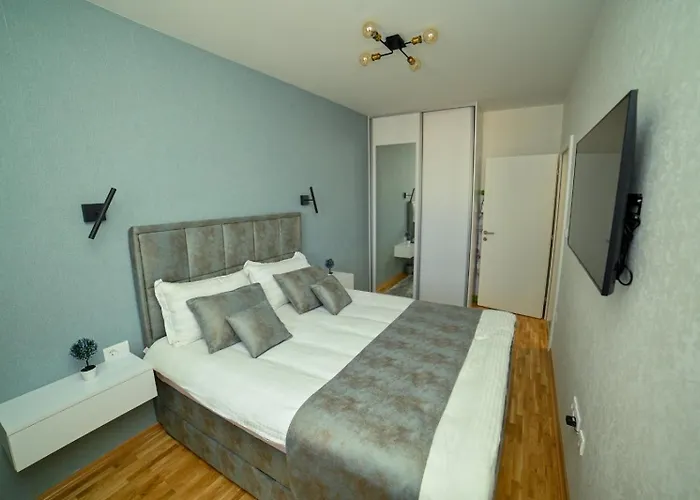 Apartment Rp Lux Stan Na Dan *